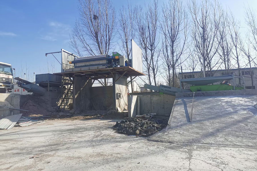 壓濾機(jī)使用現(xiàn)場(chǎng)