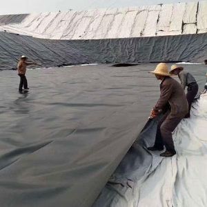 大型蓄水池<div   id=